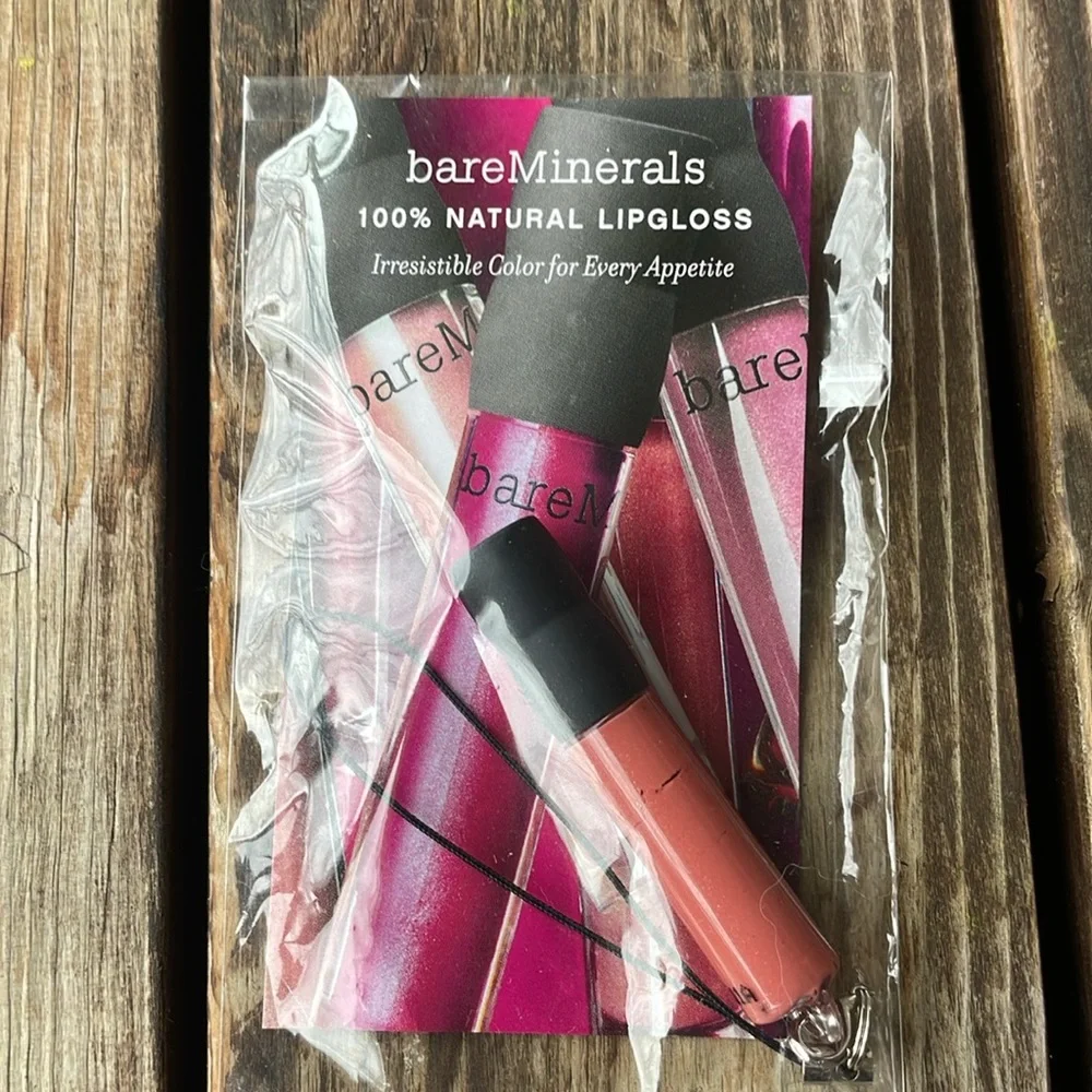BareMinerals sample pack Faux Tan Face, Foundation & Brush & Lipglossss